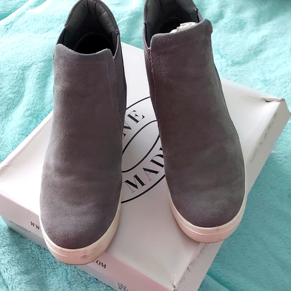 Steve Madden suede Wedge sneakers